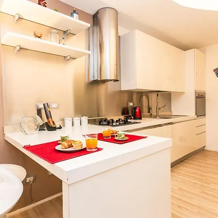 Apartment Chic Elegante Rifugio A Due Passi Dalla M4 Milan