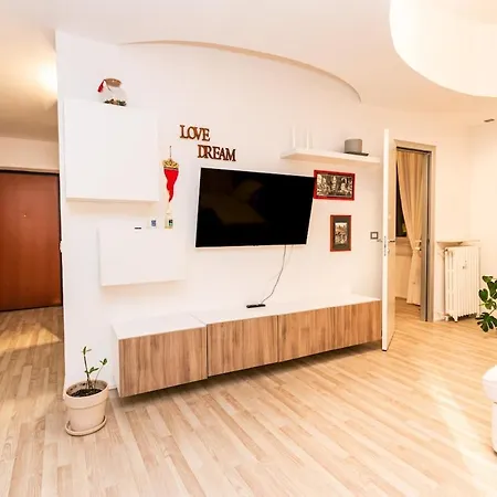 Apartment Chic Elegante Rifugio A Due Passi Dalla M4 *